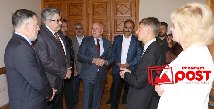 Rusya Büyükelçisi Erzurum'da Puşkin'in 'Müze Evini' gezdi